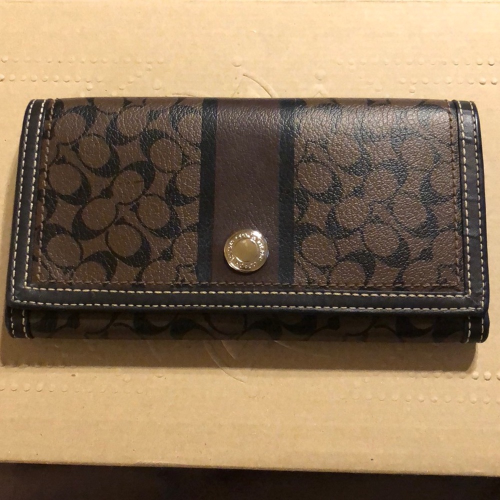 Coach leather full size monogram wallet
